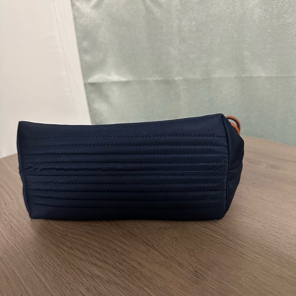 Dooney & Bourke small purse - Picture 3 of 8